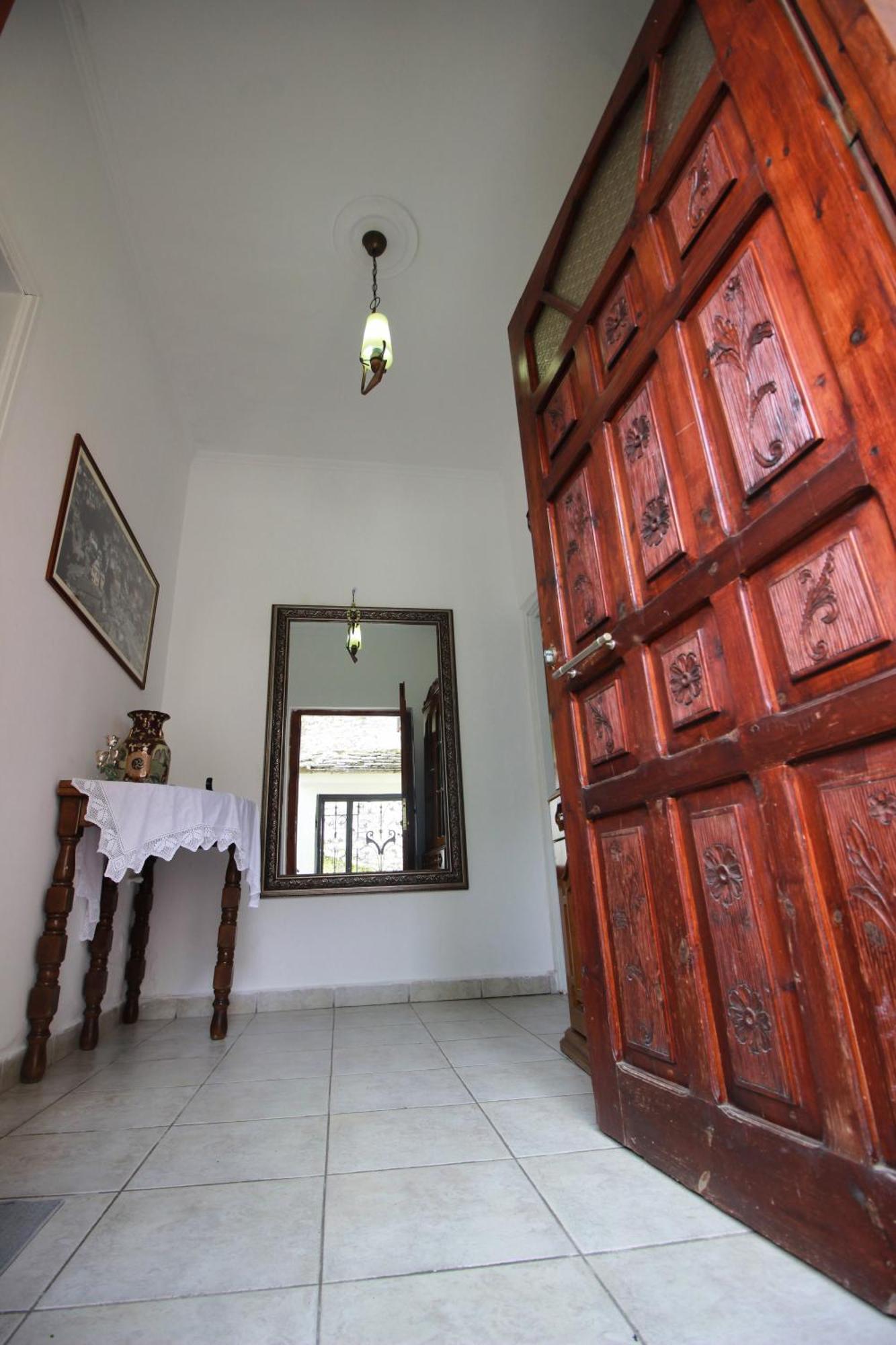 Emblematic House Apartment 2 Gjirokastër Exterior foto